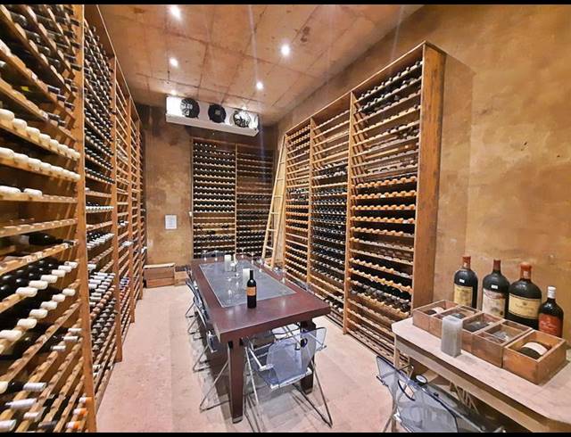 BUSINESS FOR SALE IN TRAFALGAR